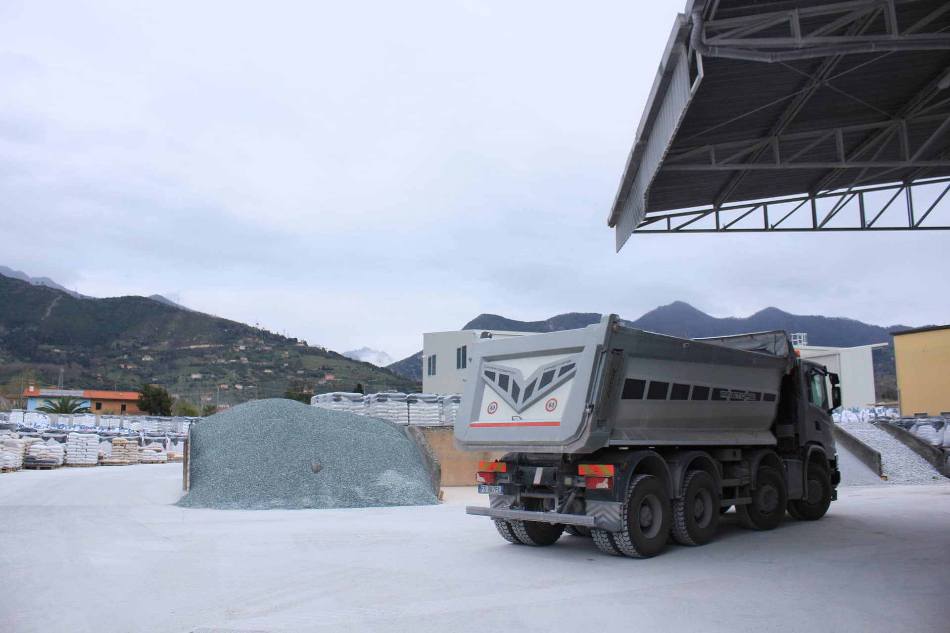 flotta alimac camion trasporti marmo graniglie