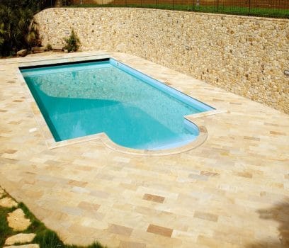 piscina-piastrelle-pietra-quarzite-brasiliana-1